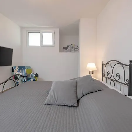 La With Stalactite Cave And Pool Bar 普拉