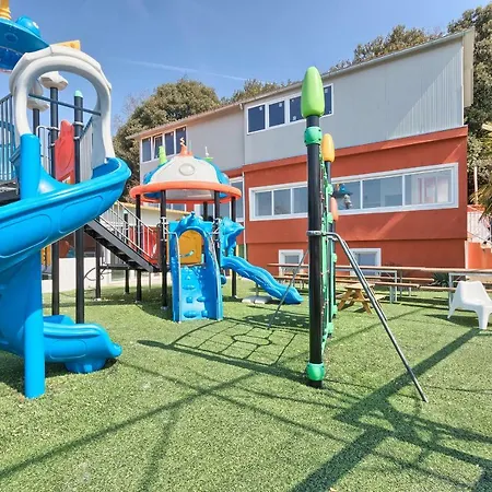 La With Stalactite Cave And Pool Bar