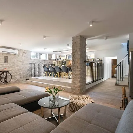 La With Stalactite Cave And Pool Bar * Пула