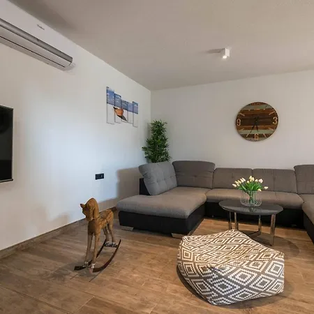 Вілла La With Stalactite Cave And Pool Bar