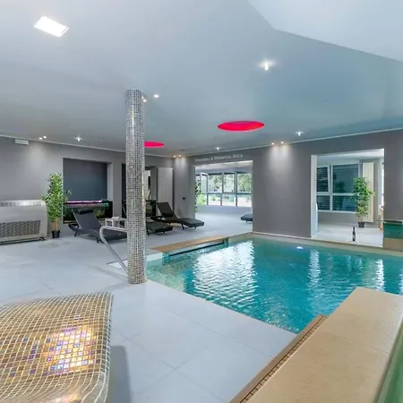 La With Stalactite Cave And Pool Bar Вілла