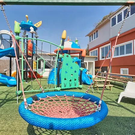 La With Stalactite Cave And Pool Bar