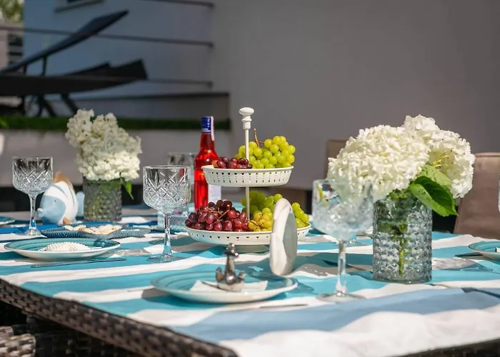 Willa La With Stalactite Cave And Pool Bar