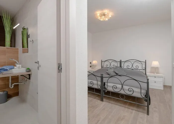 Villa La With Stalactite Cave And Pool Bar